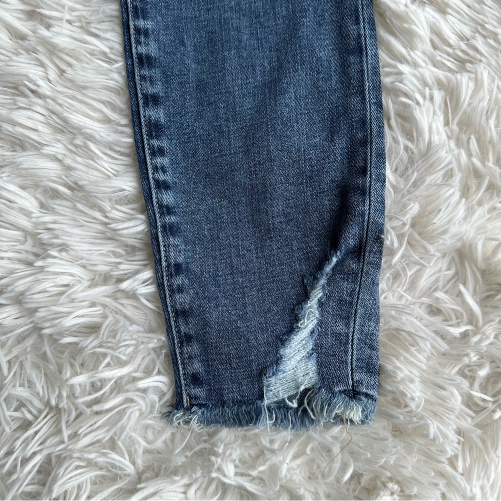 Good American Good Waist Crop Jeans Size 2 - Picture 7 of 10